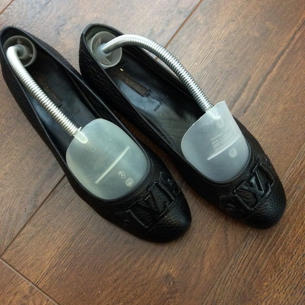 Louis Vuitton flats